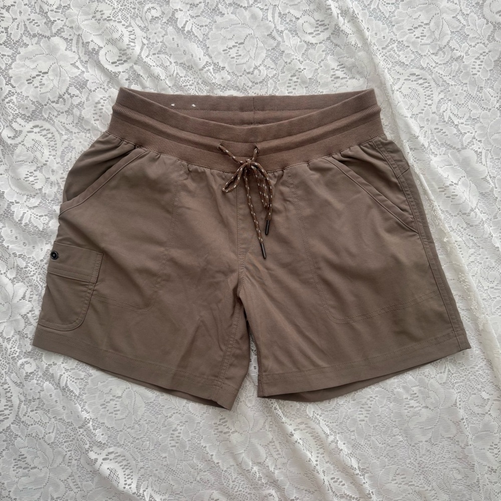 Columbia Sportswear Shorts Women’s Nylon Pockets Elastic Waist Gorpcore Sz M